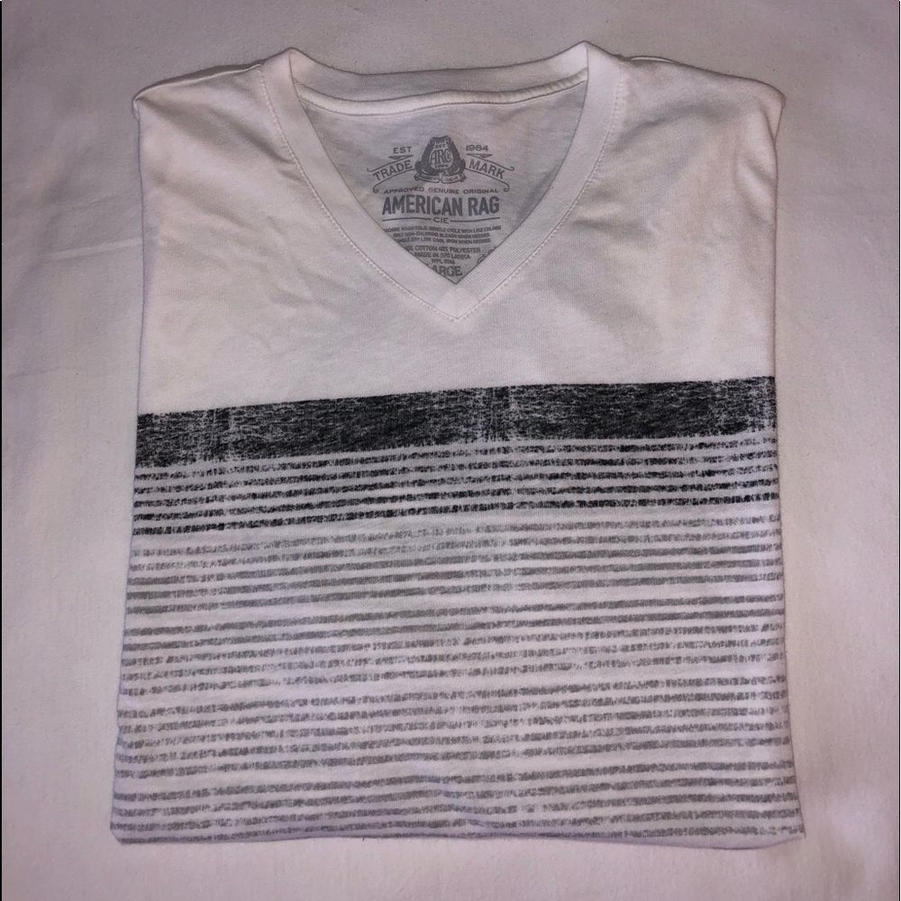 White casual v-neck t shirt